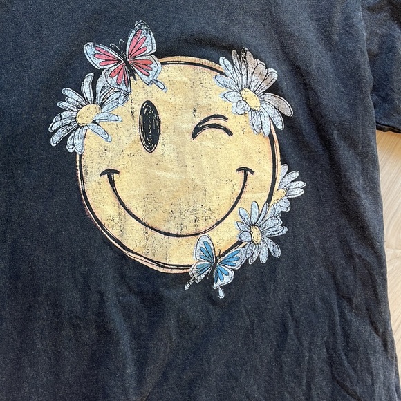 Refined Canvas Floral Smiley Face T Shirt Brown Small - Picture 2 of 5